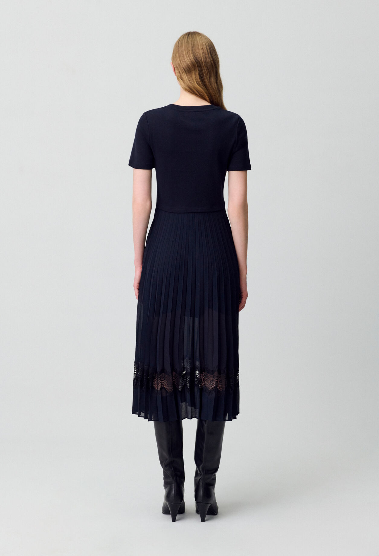 Zweifarbige Kleid in Schwarz und Marine 
