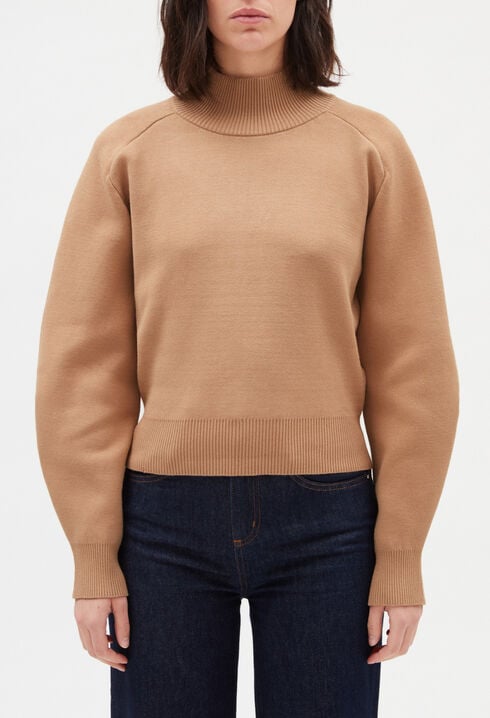 Beige long-sleeved jumper