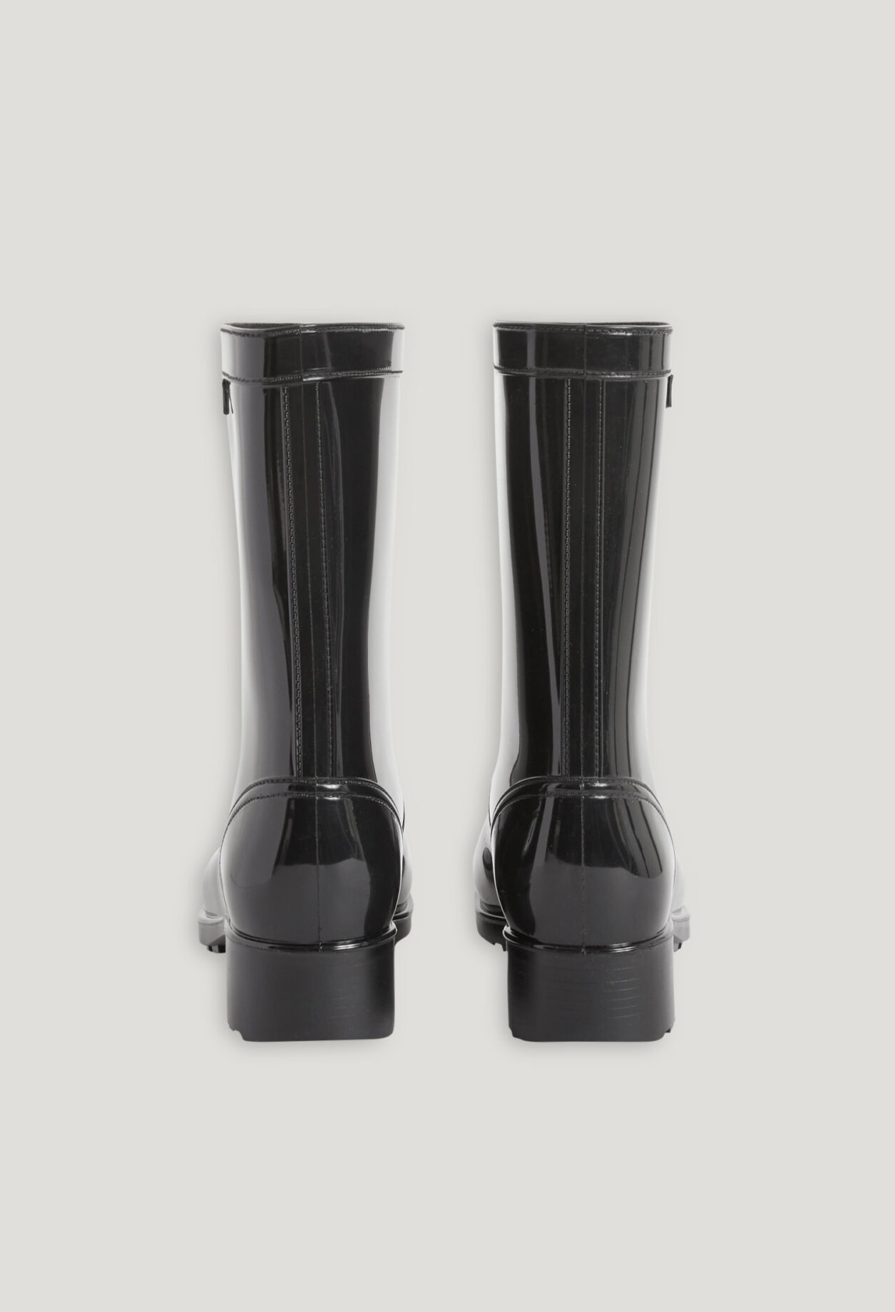 Black Wellington boots