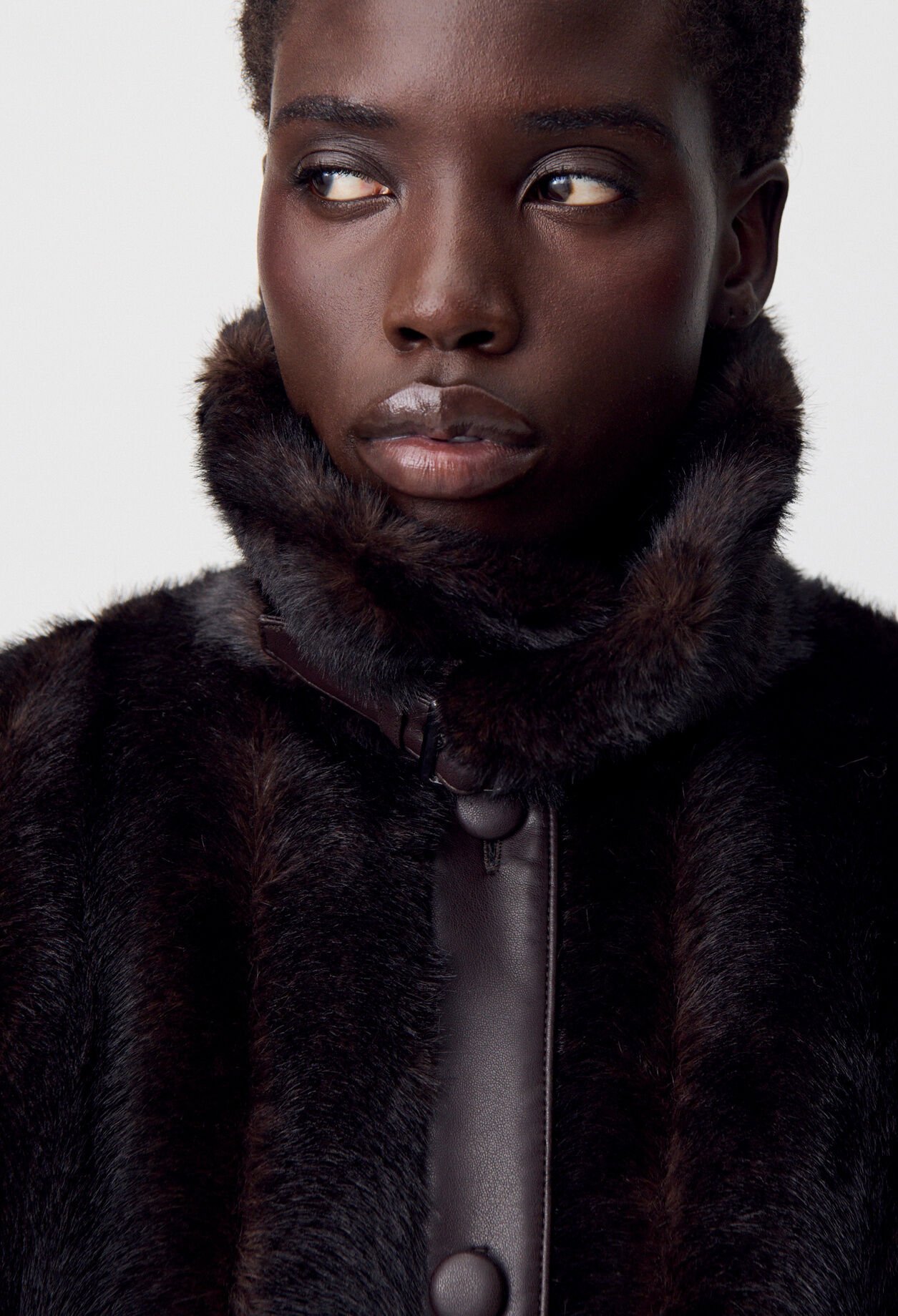 Manteau fausse fourrure