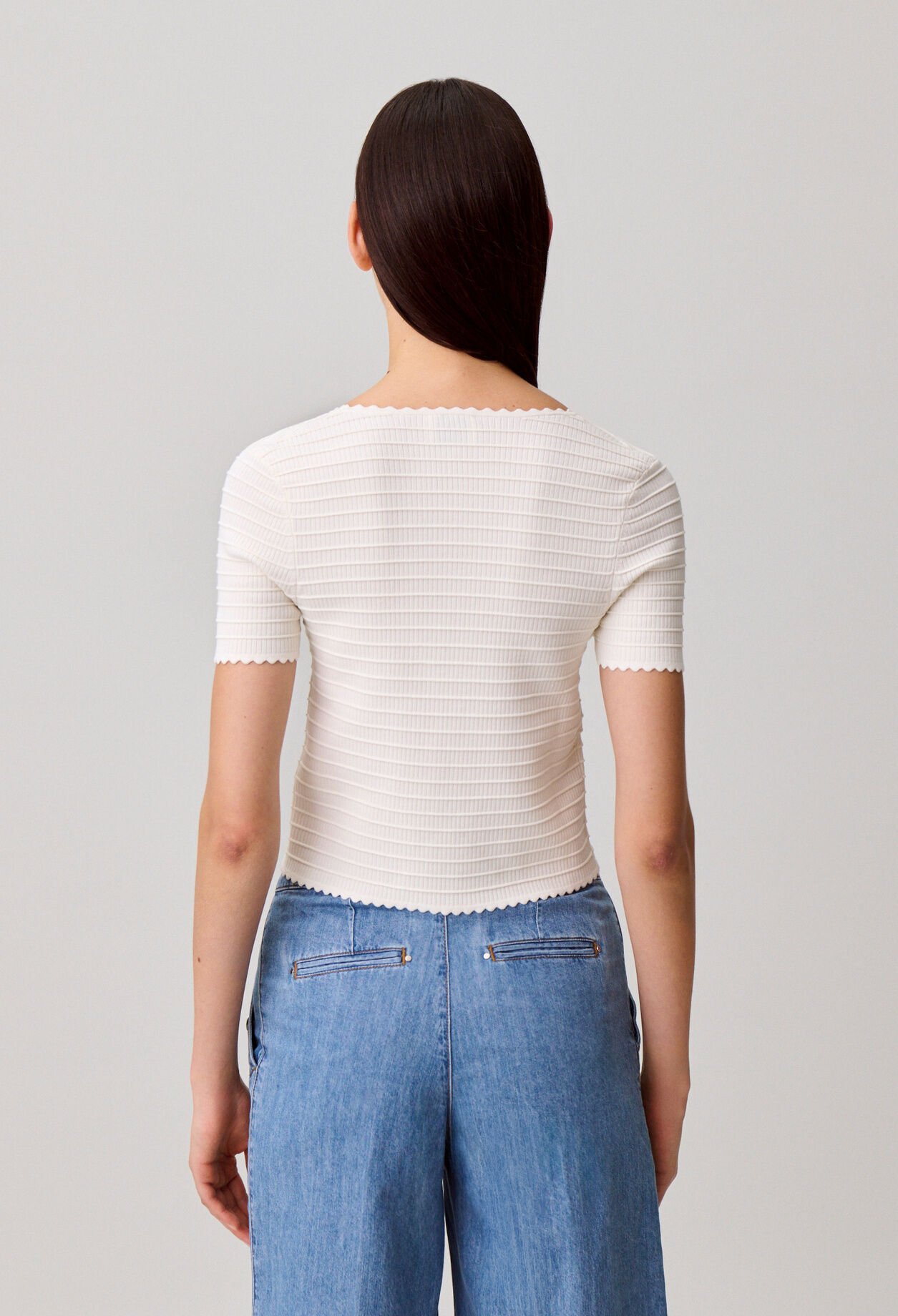 Pull manches courtes ray&eacute;