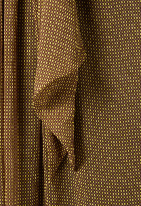 Fließendes Kleid mit Schluppe