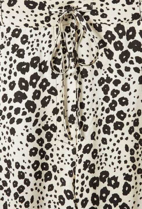 Satinhose mit Animal-Print