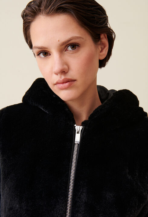 Veste fausse fourrure à capuche