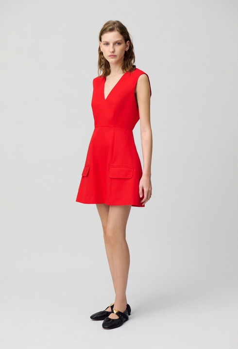 Figurbetontes kurzes Kleid
