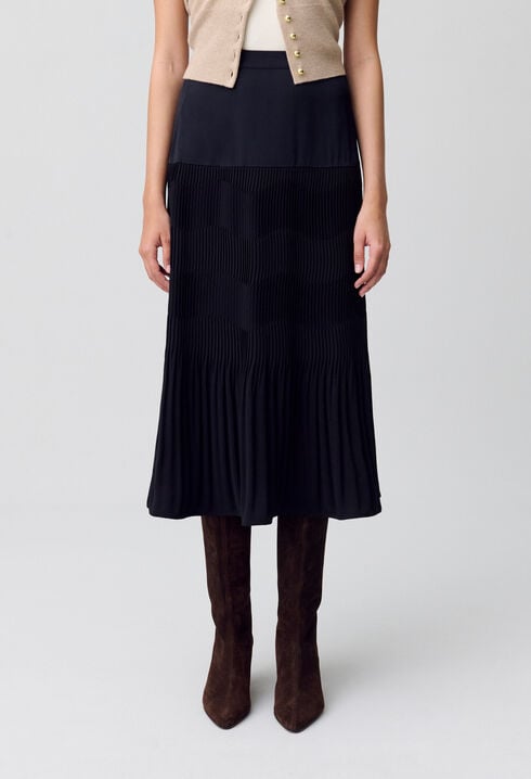 Long pleated skirt
