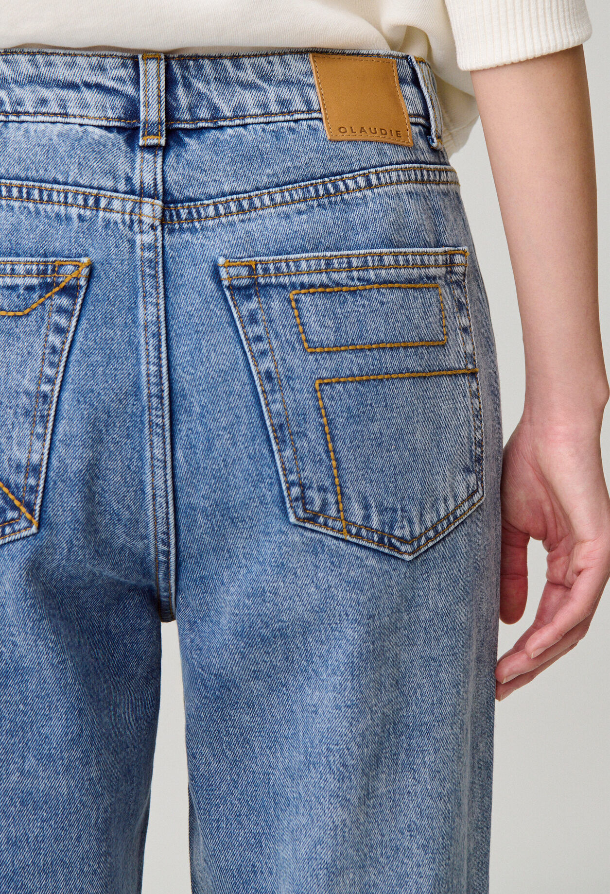 Verwaschene Denim-Jeans