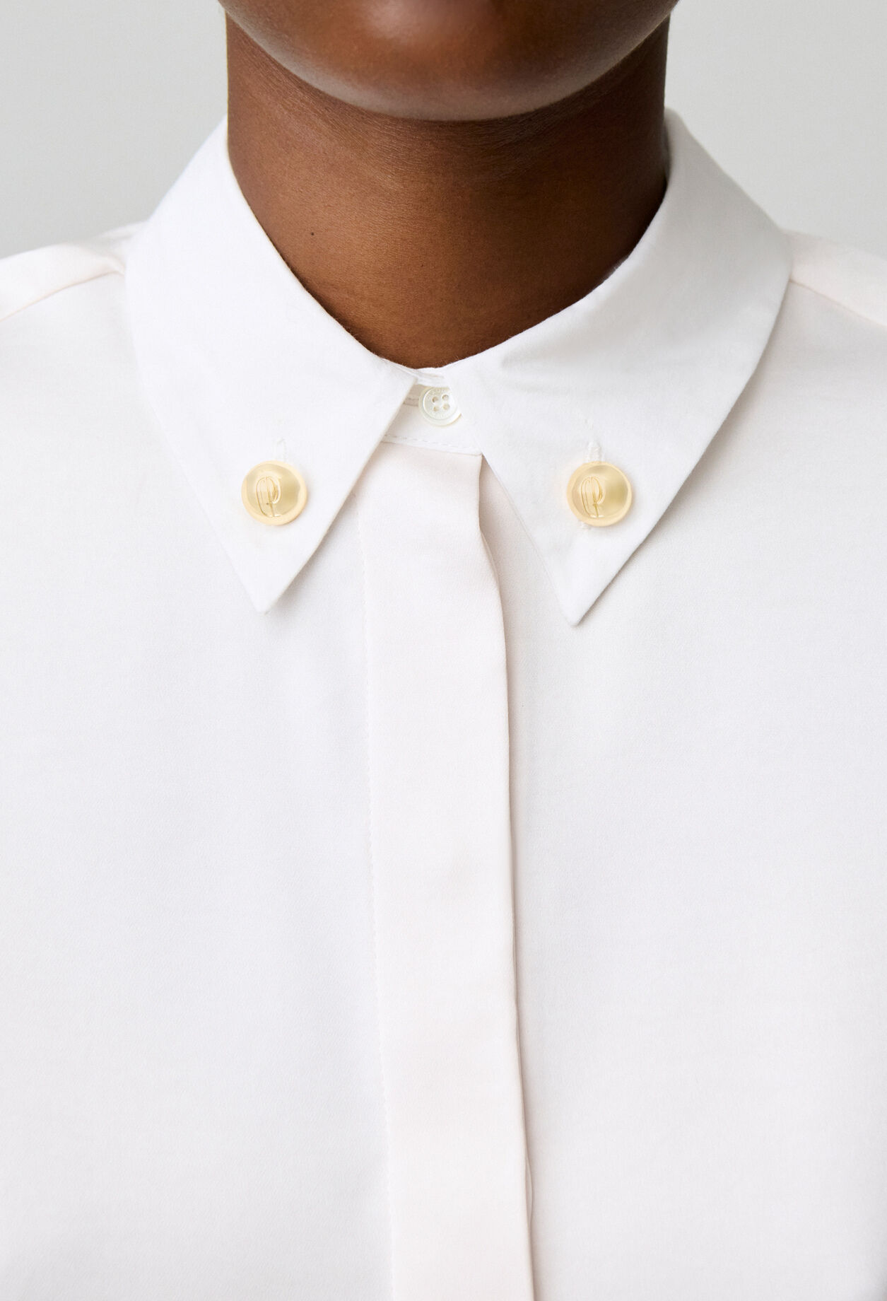 Chemise d&eacute;tails col
