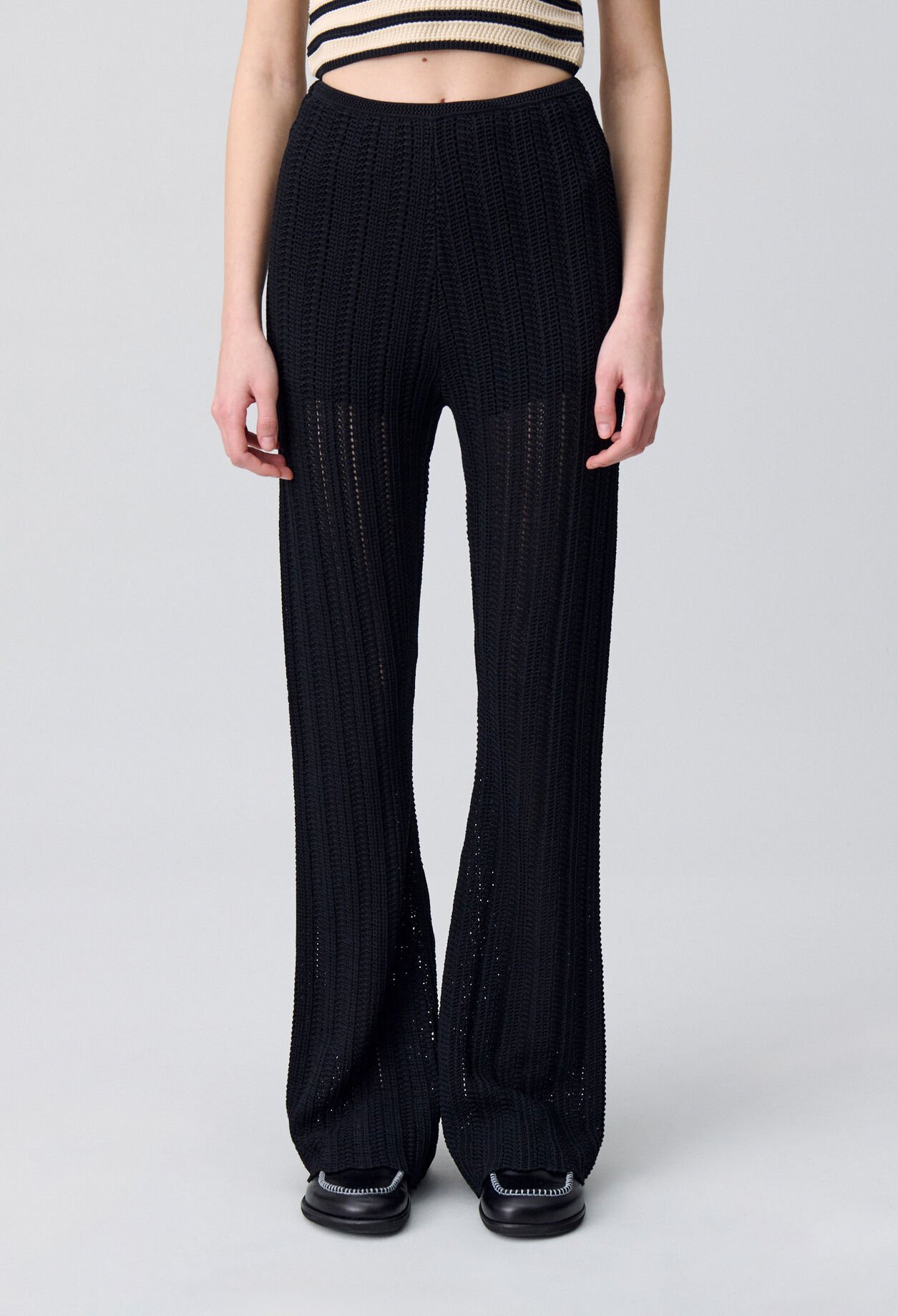 Crochet-Hose mit fließendem Schnitt
