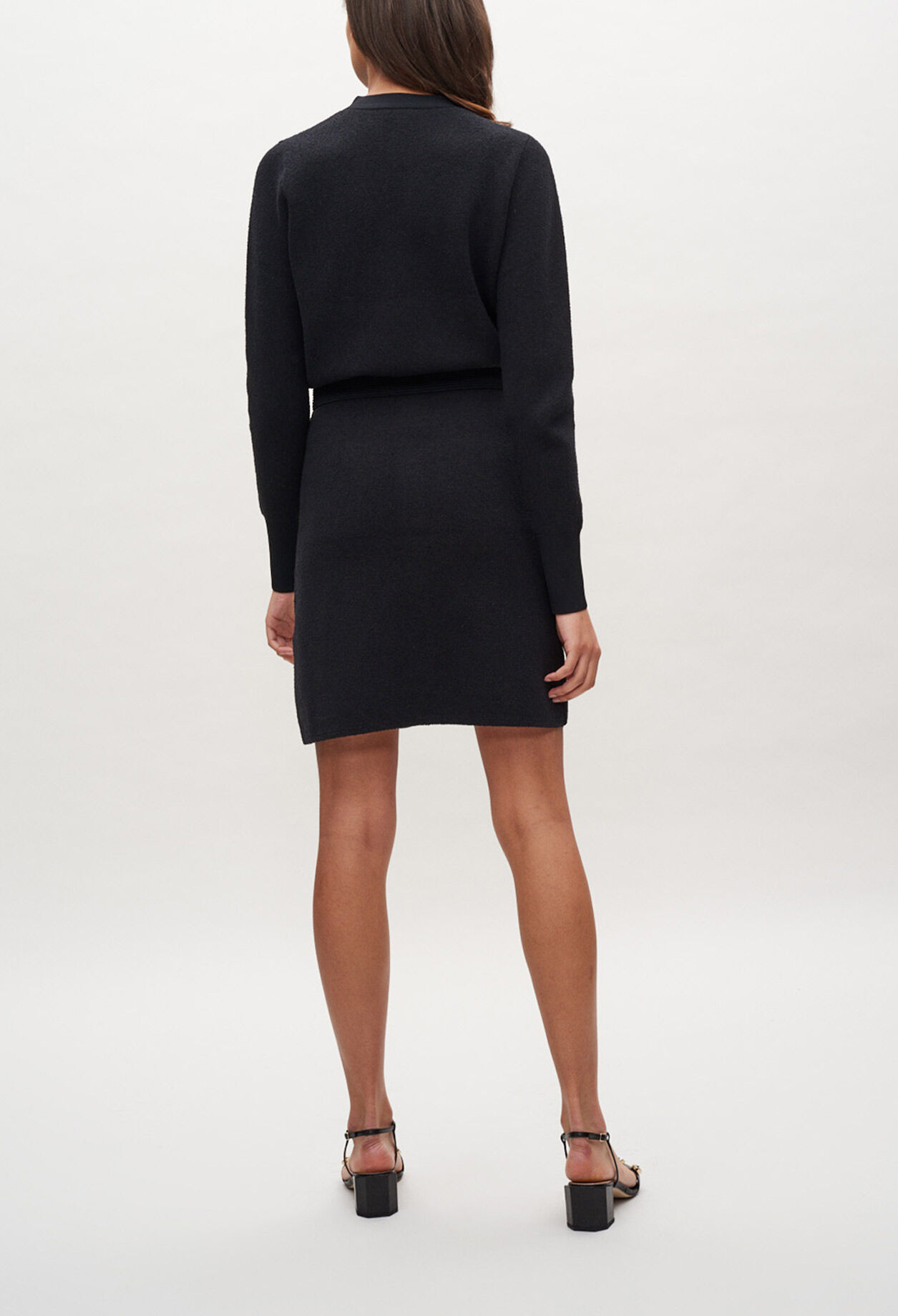 Knitted skirt with golden buttons