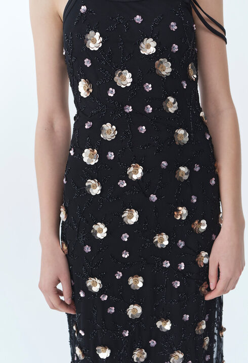 Robe longue fluide sequins brodés