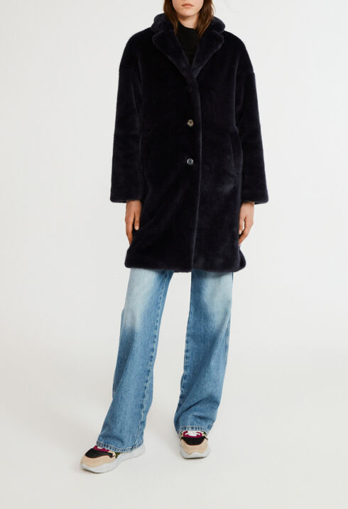 Mid-length coat