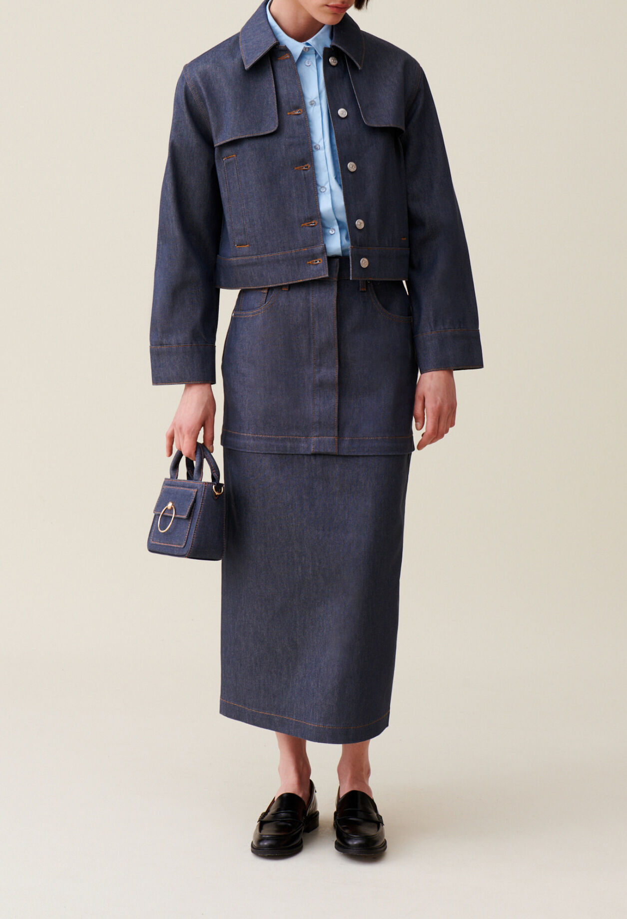 Weite dunkelblaue Jeansjacke
