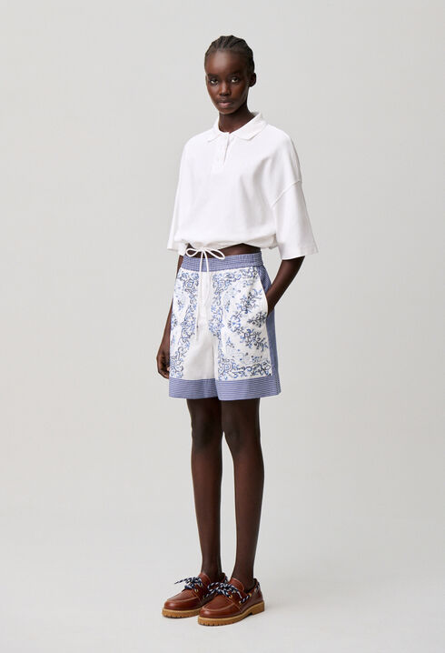 Short court rayures