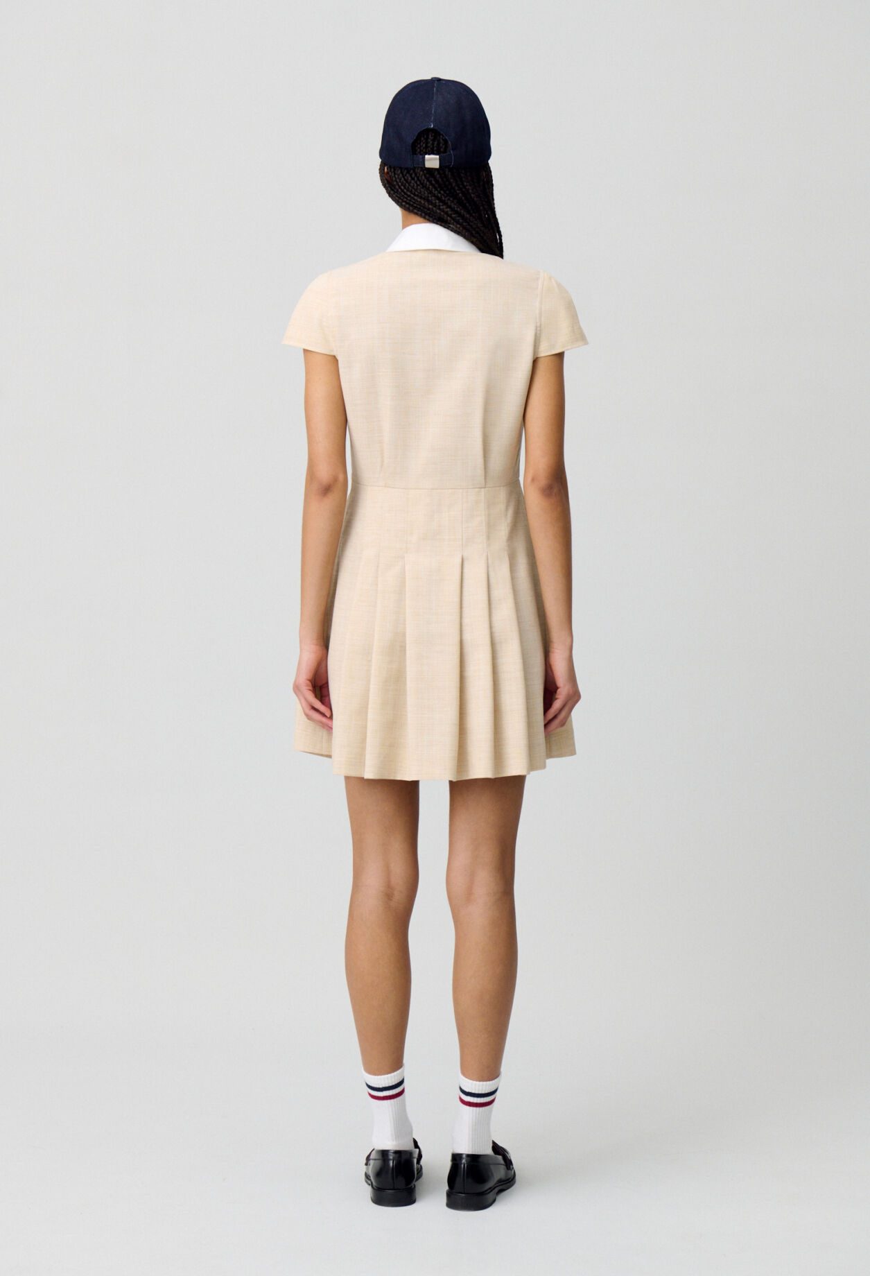 Robe courte plissée