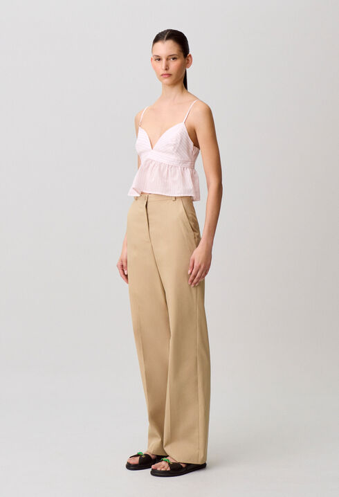 Low-cut top
