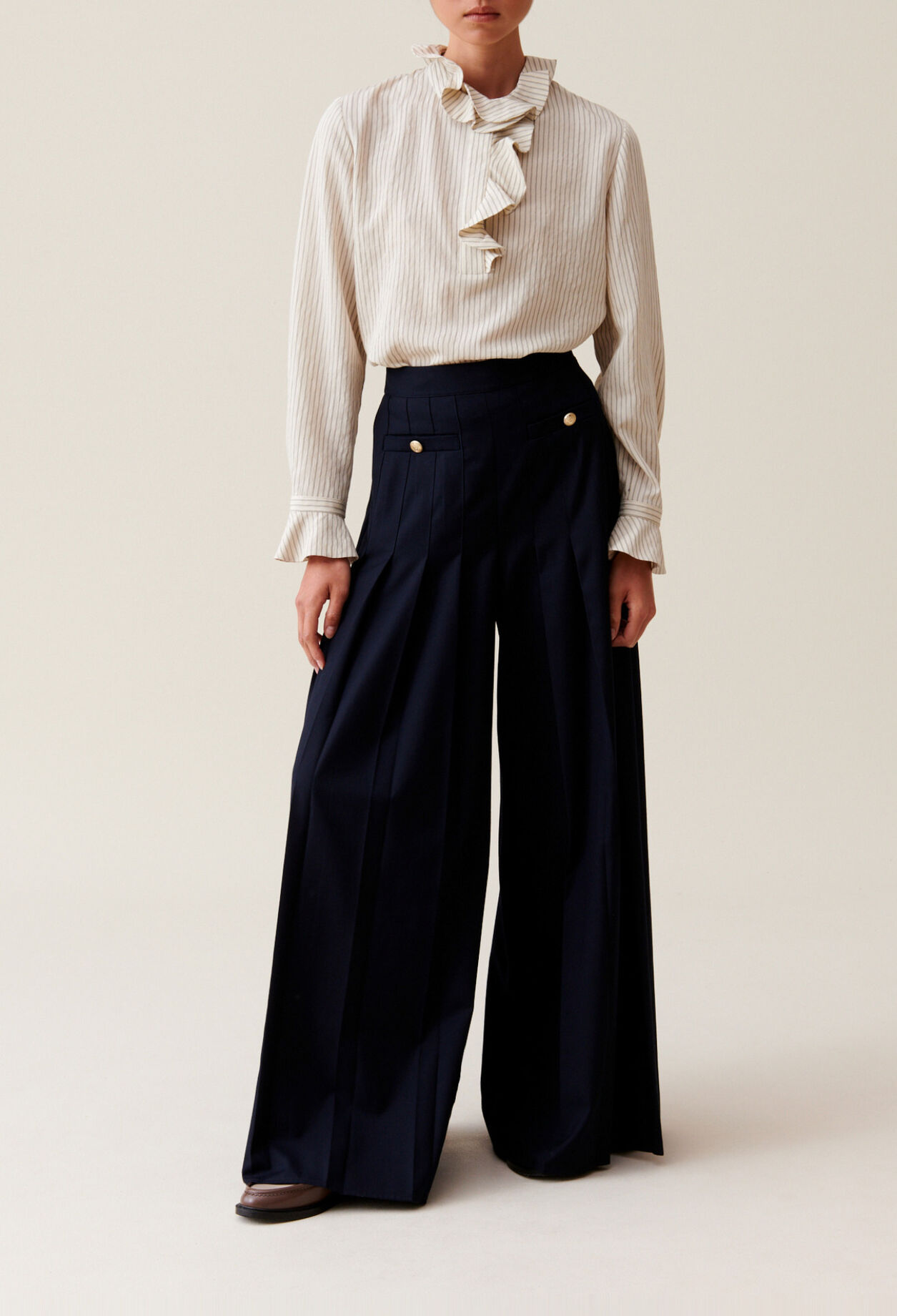Blouse ray&eacute;e &agrave; volants multiples