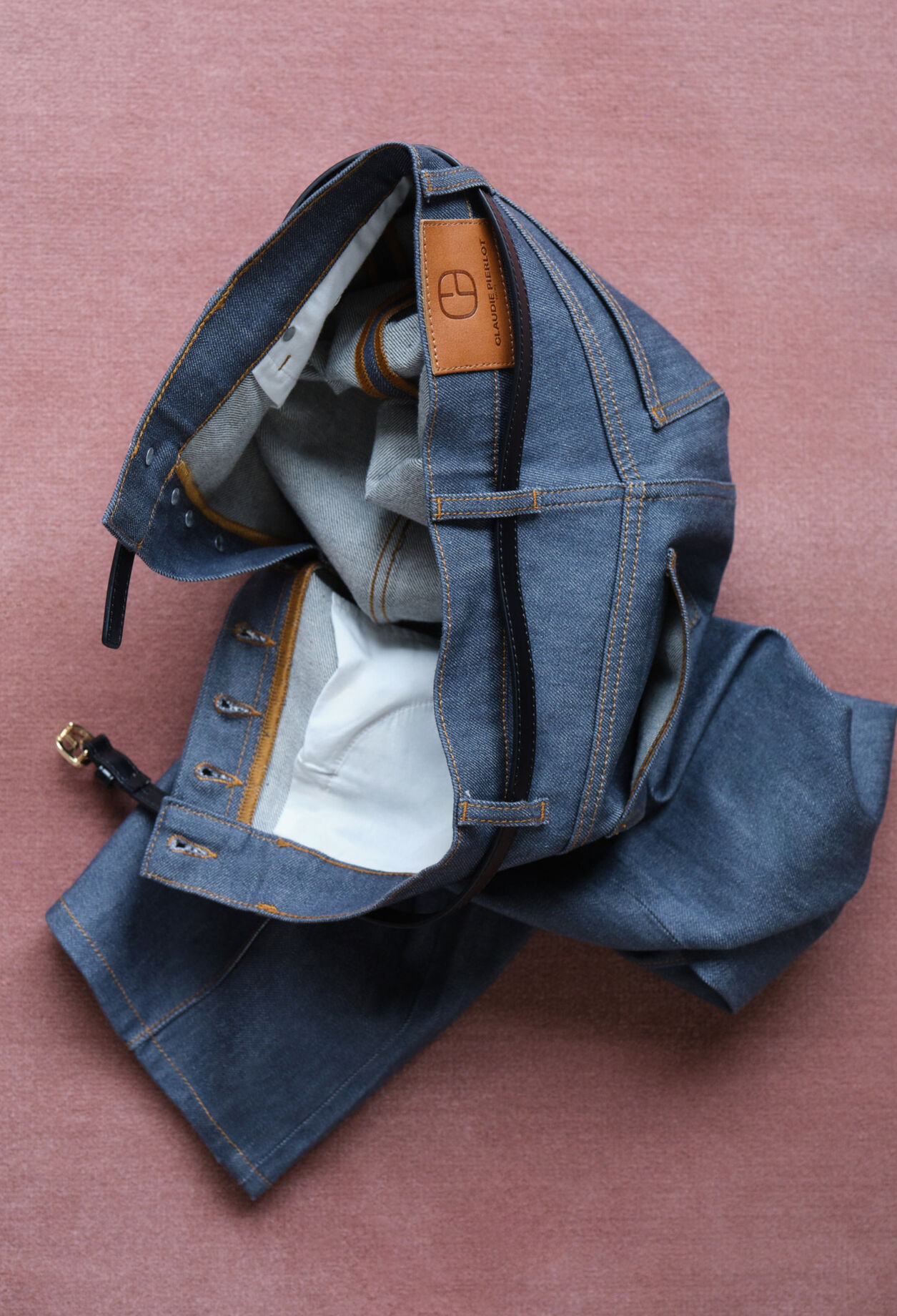 Jean Claude droit taille haute