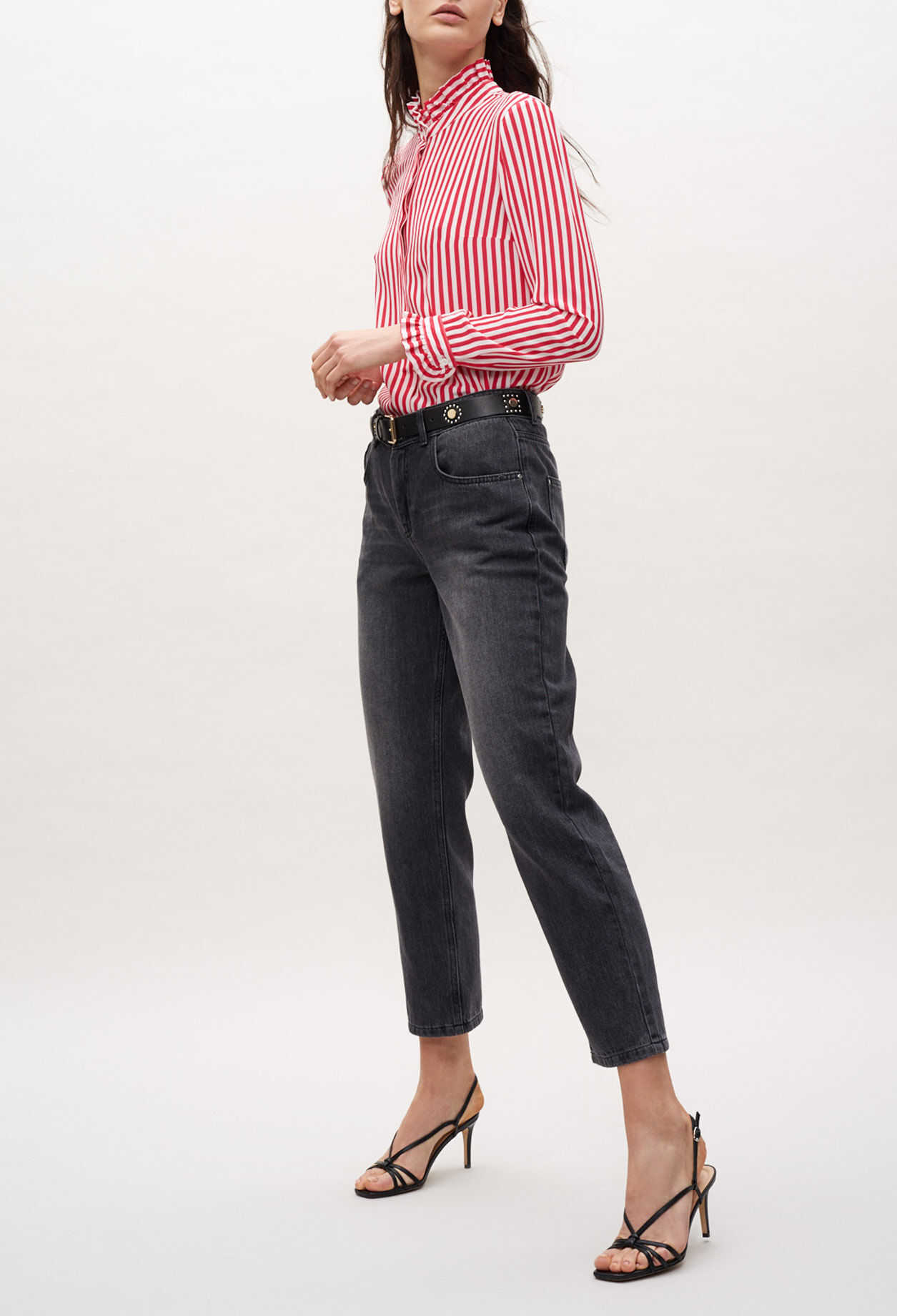 Chemise à rayures rouges et blanches