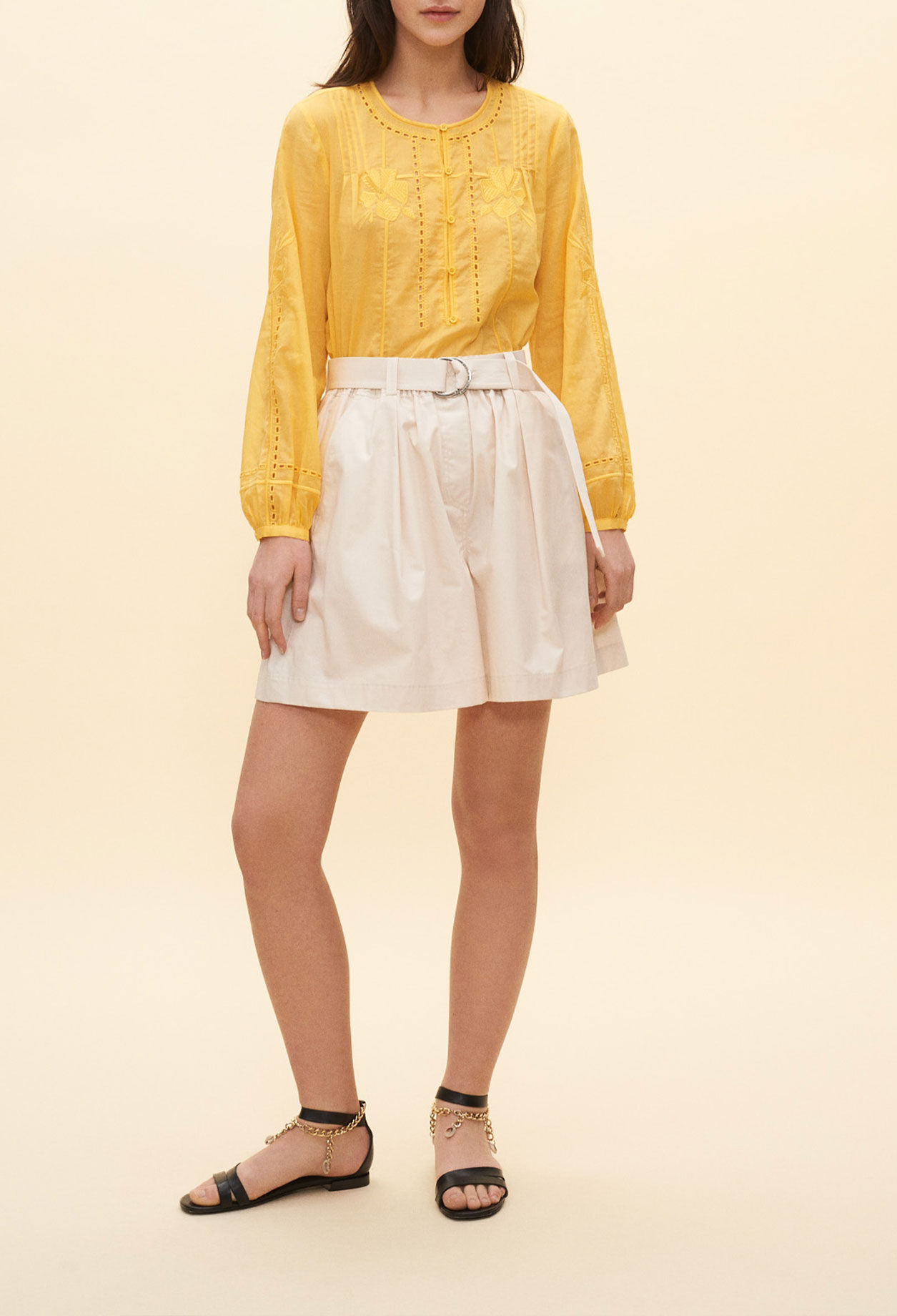Bluse mit englischer Stickerei