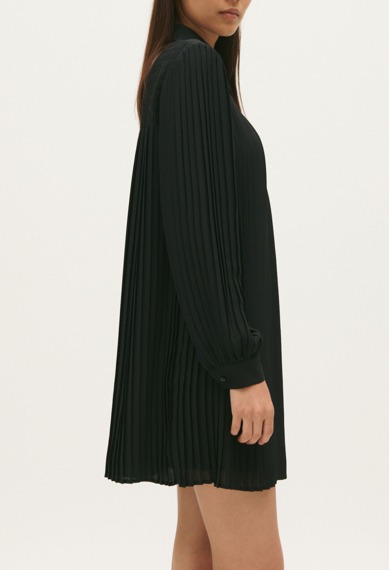Short pleated dress
