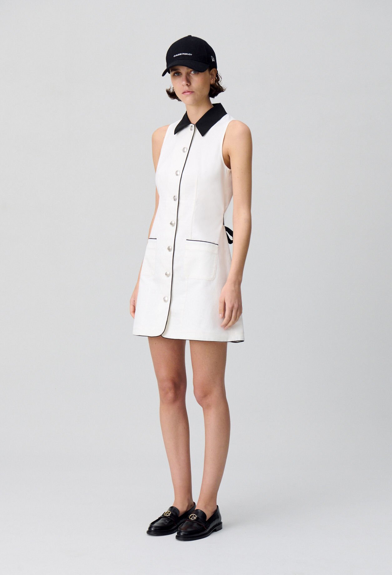 Sleeveless short dress