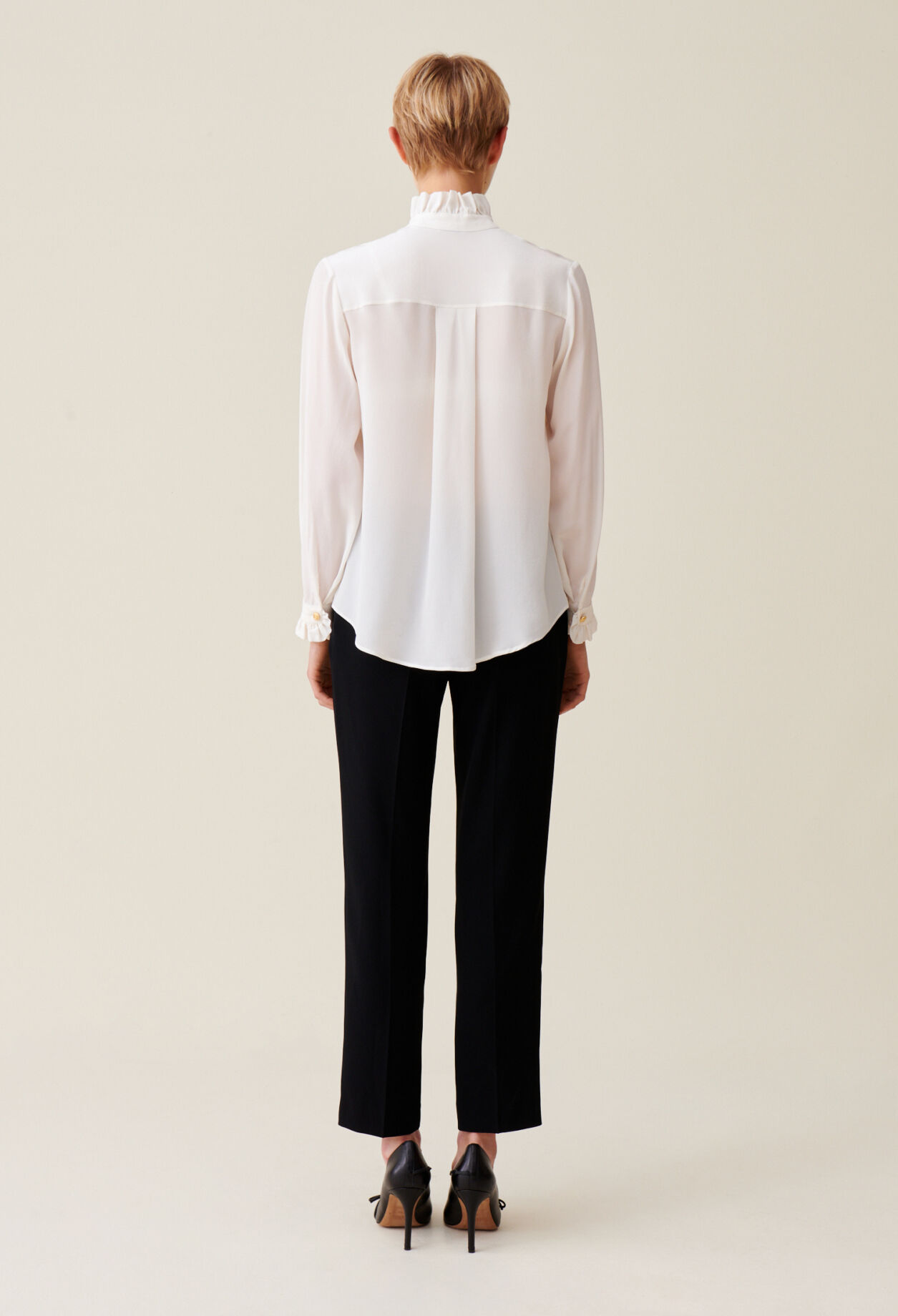 Bluse mit viktorianischem Kragen