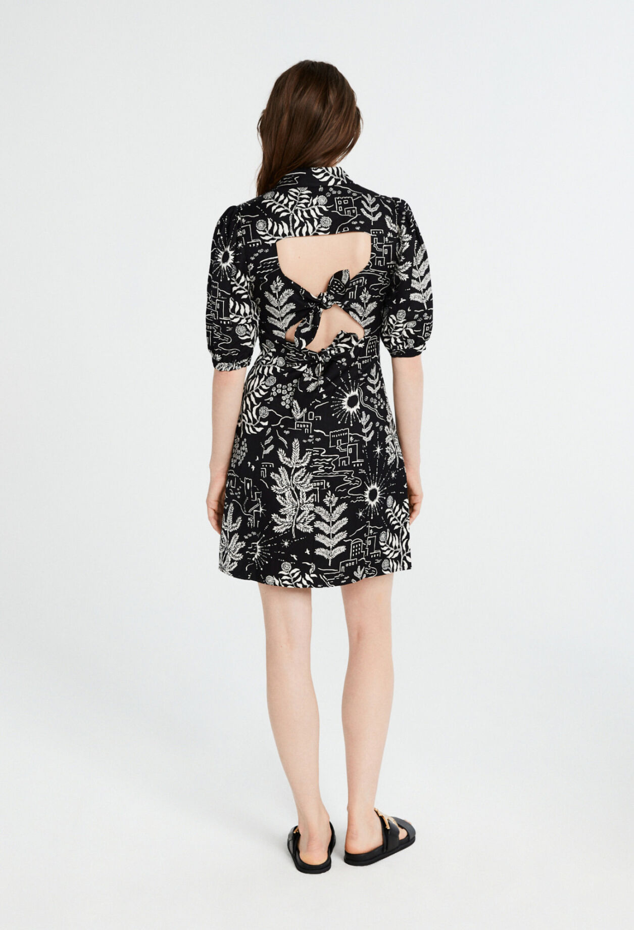 Gemustertes Kleid