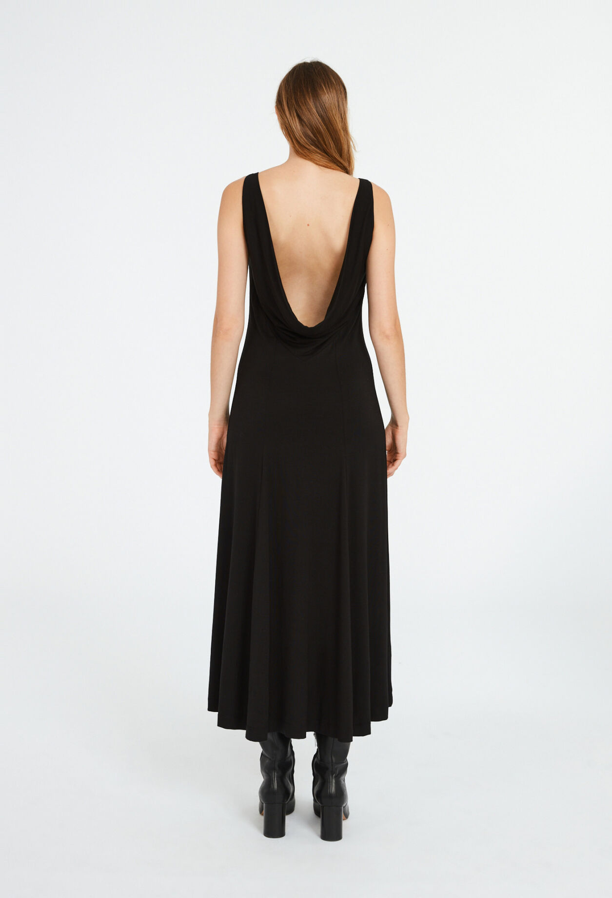 Robe longue dos nu