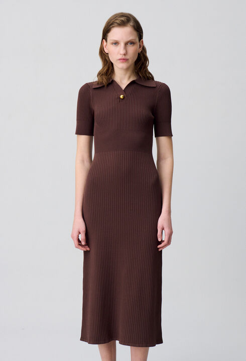 Knielanges Strickkleid