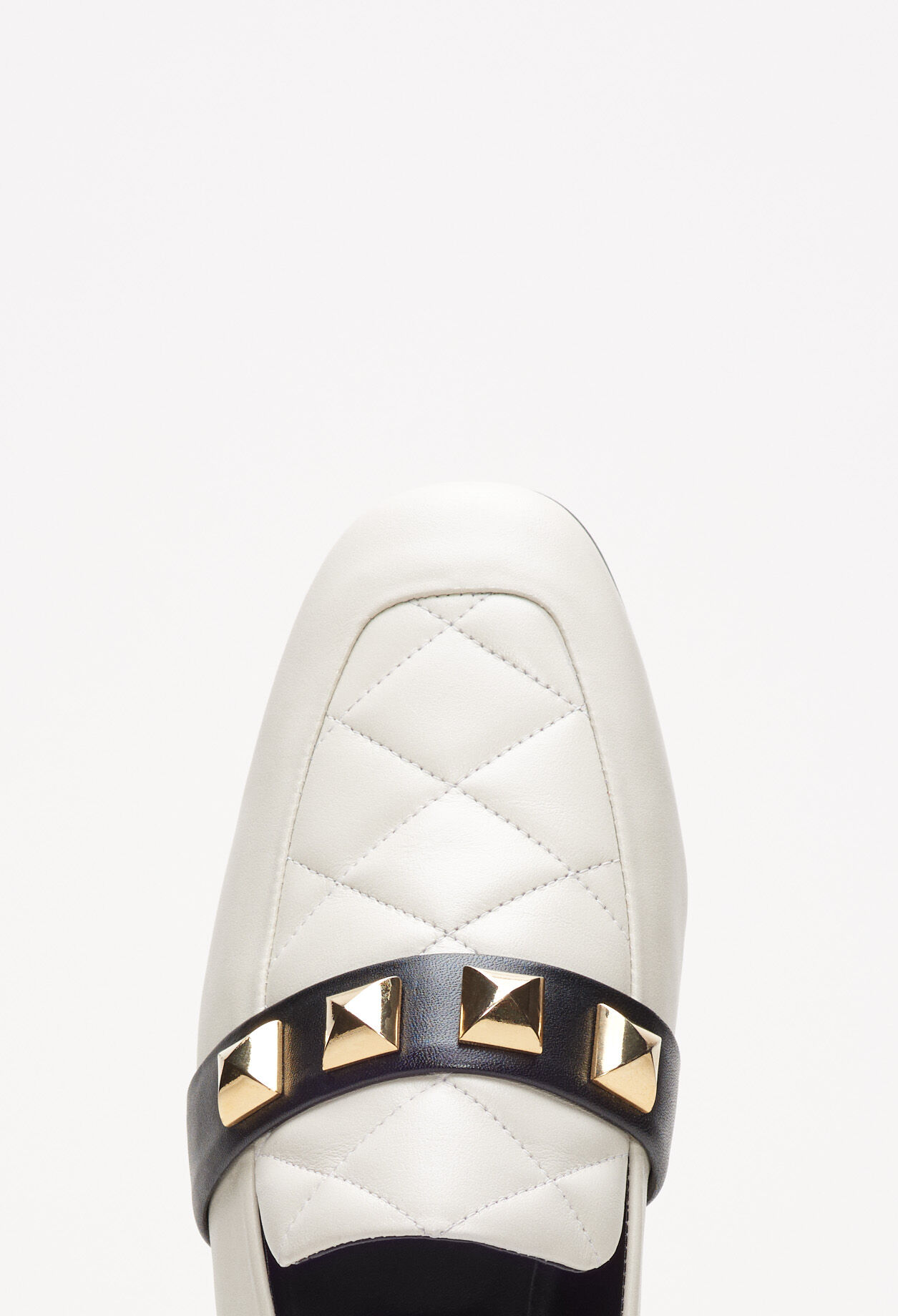 Mocassins à clous