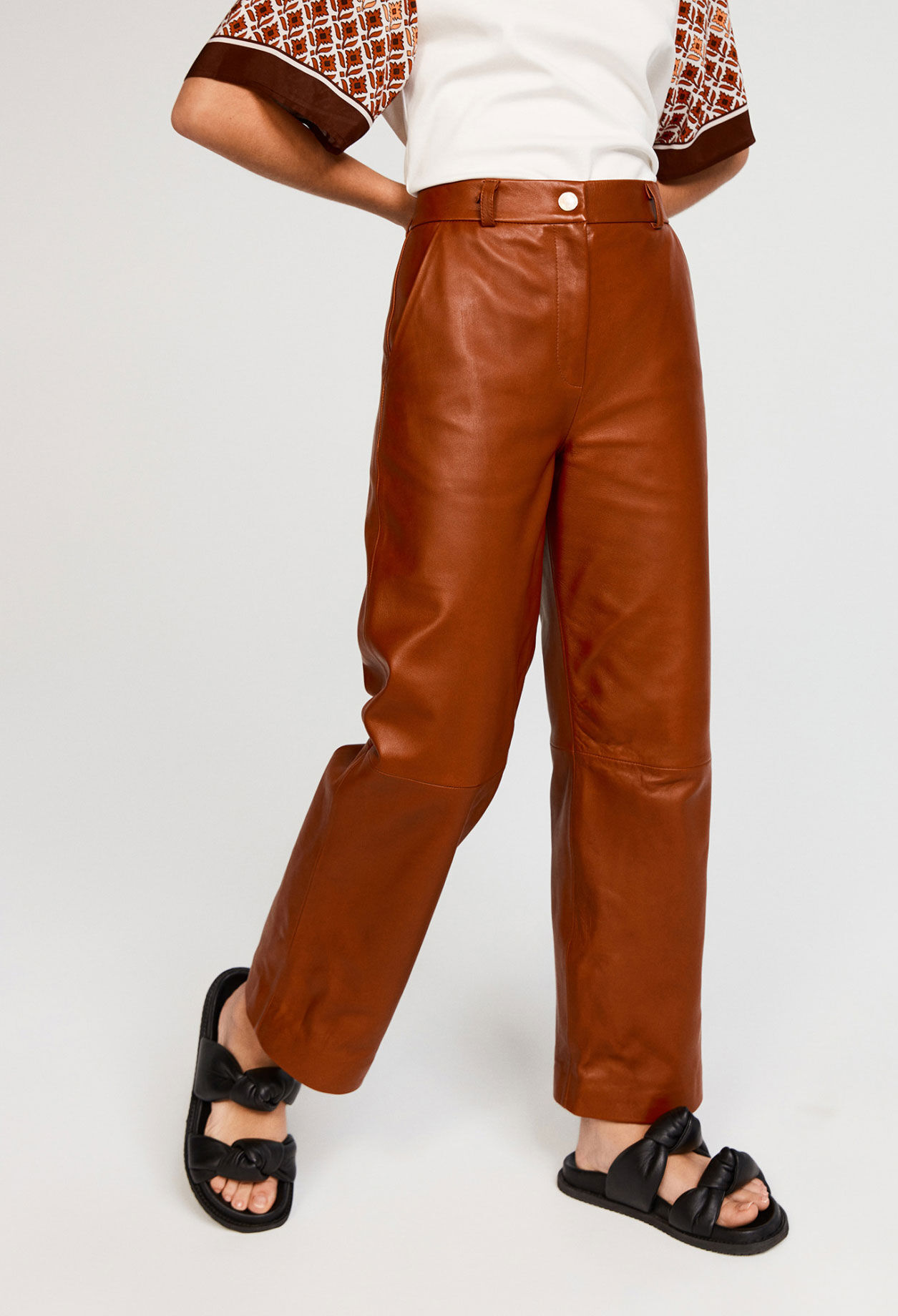 Hose aus Öko-Leder