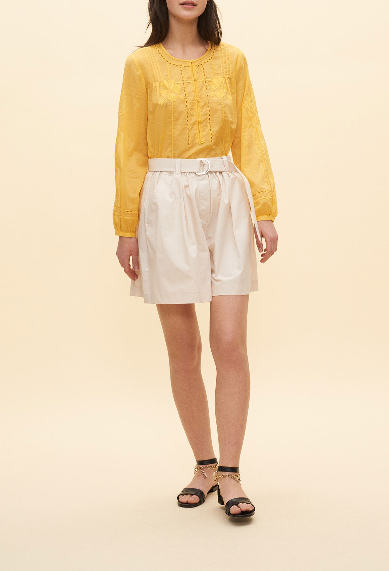 Bluse mit englischer Stickerei