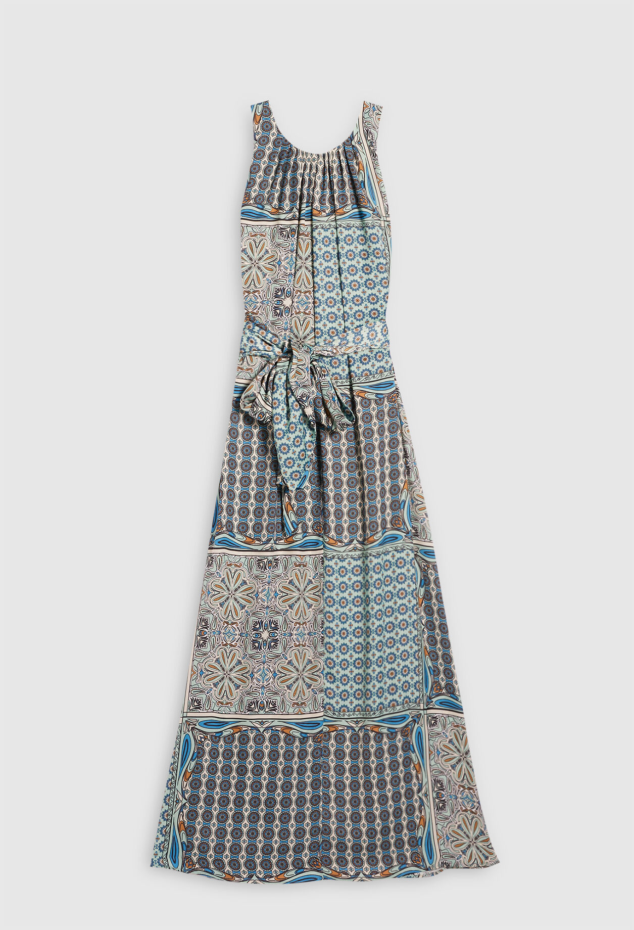 Langes, rückenfreies Kleid