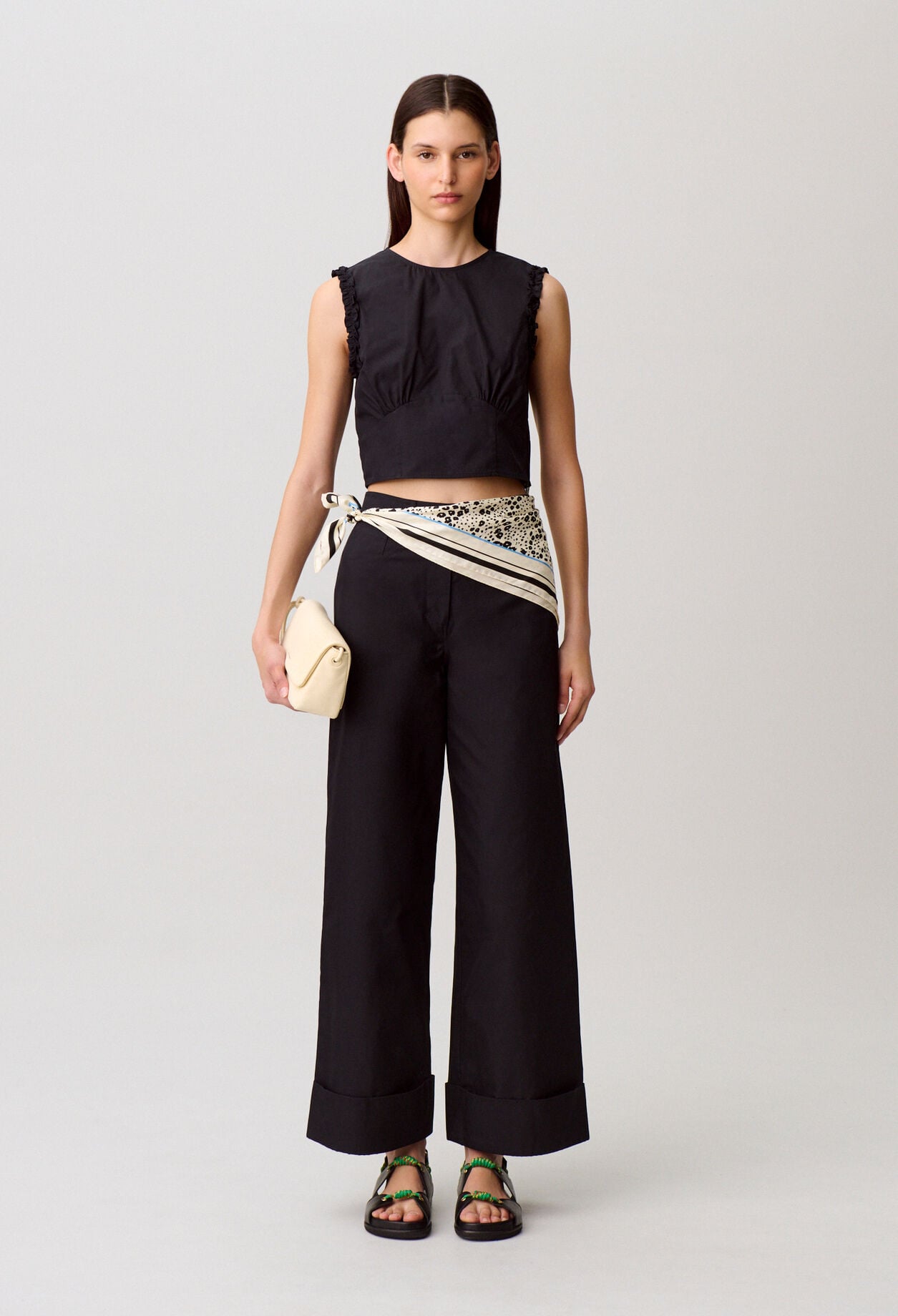 Kurzes Top mit Volants
