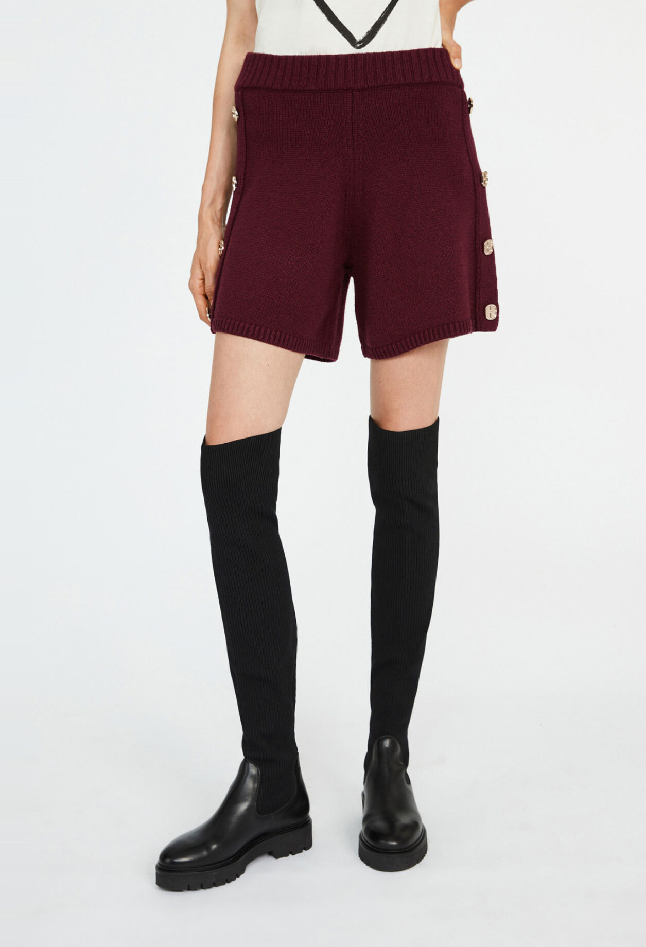 Shorts mit hohem Bund und Knöpfen