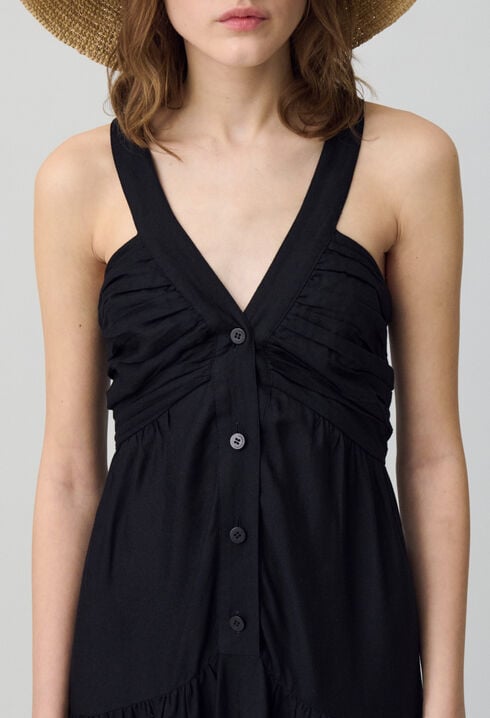 Langes Kleid mit Blumenstickereien