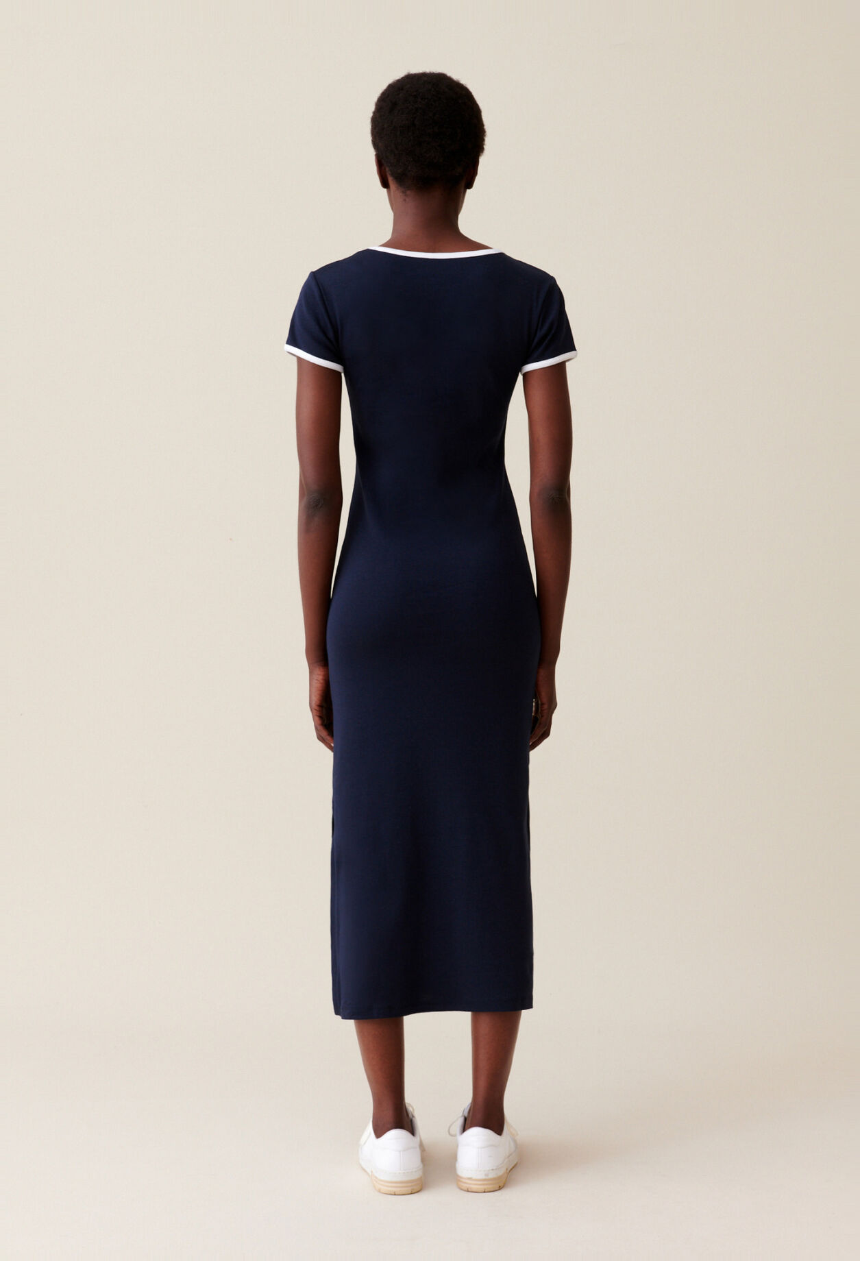 Robe longue pr&egrave;s du corps