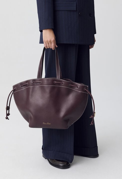 Sleek Leather Tote Bag