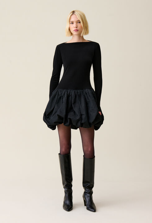 Schwarzes Kleid mit Ballonrock