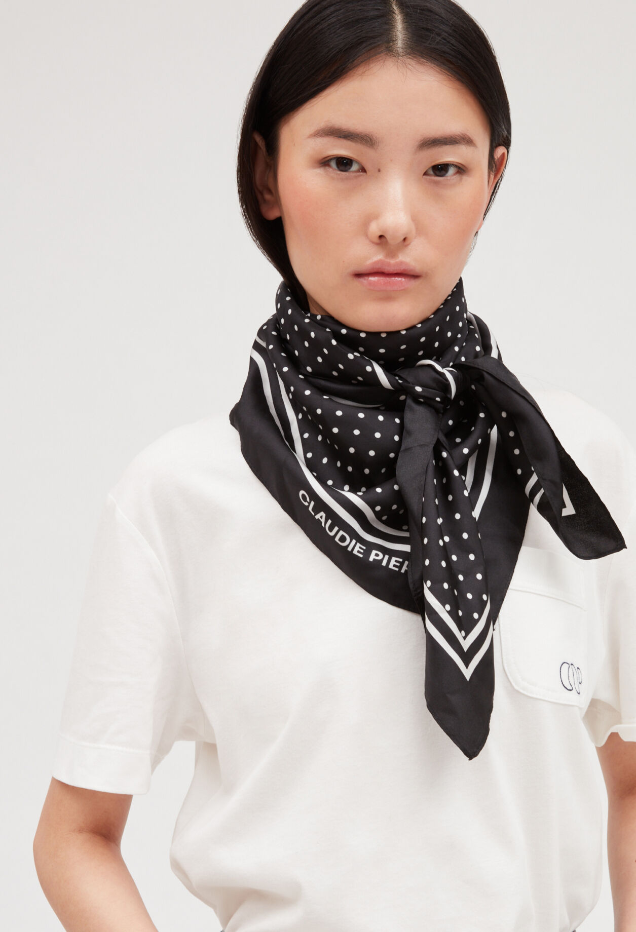 Grand foulard noir 100% soie