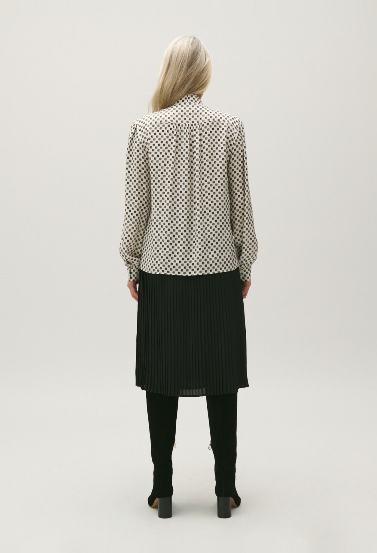 Cream pussy bow collar