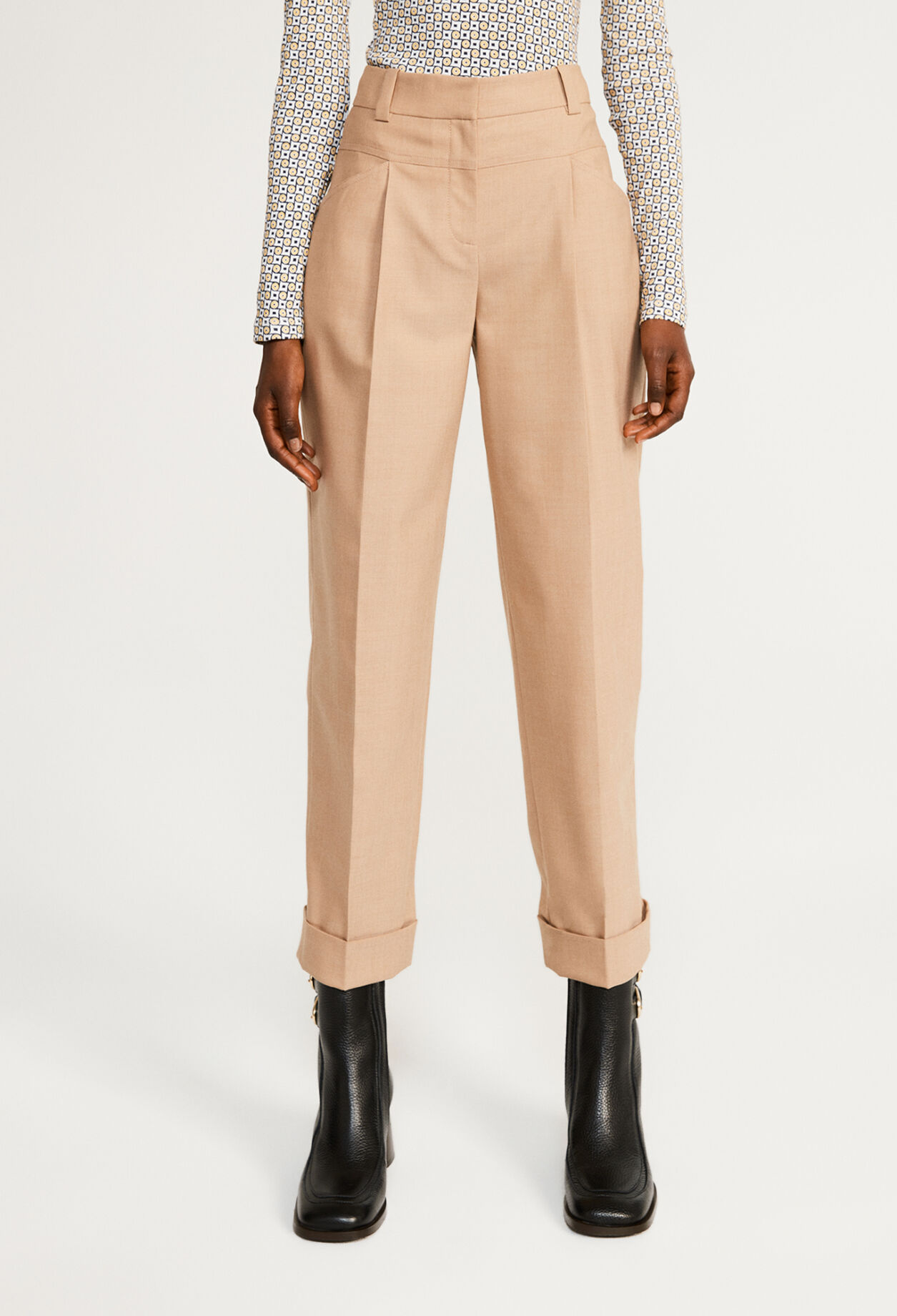 Trousers made from traceable wool