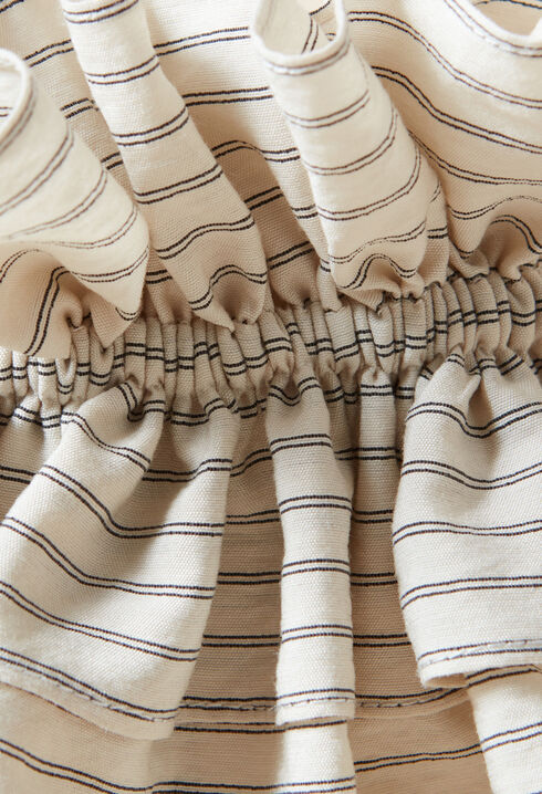 Gathered cuff shirt effect