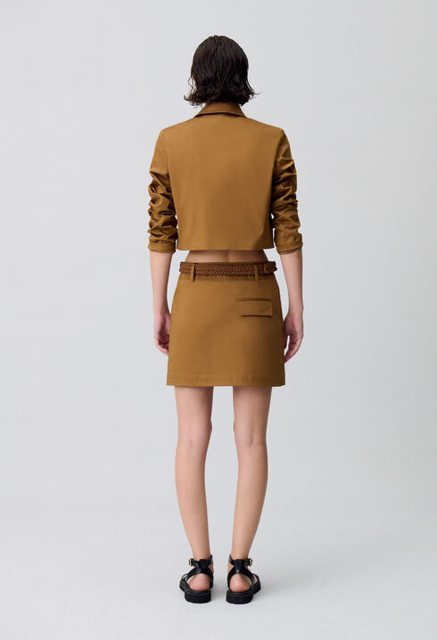 Short blazer with notched lapels