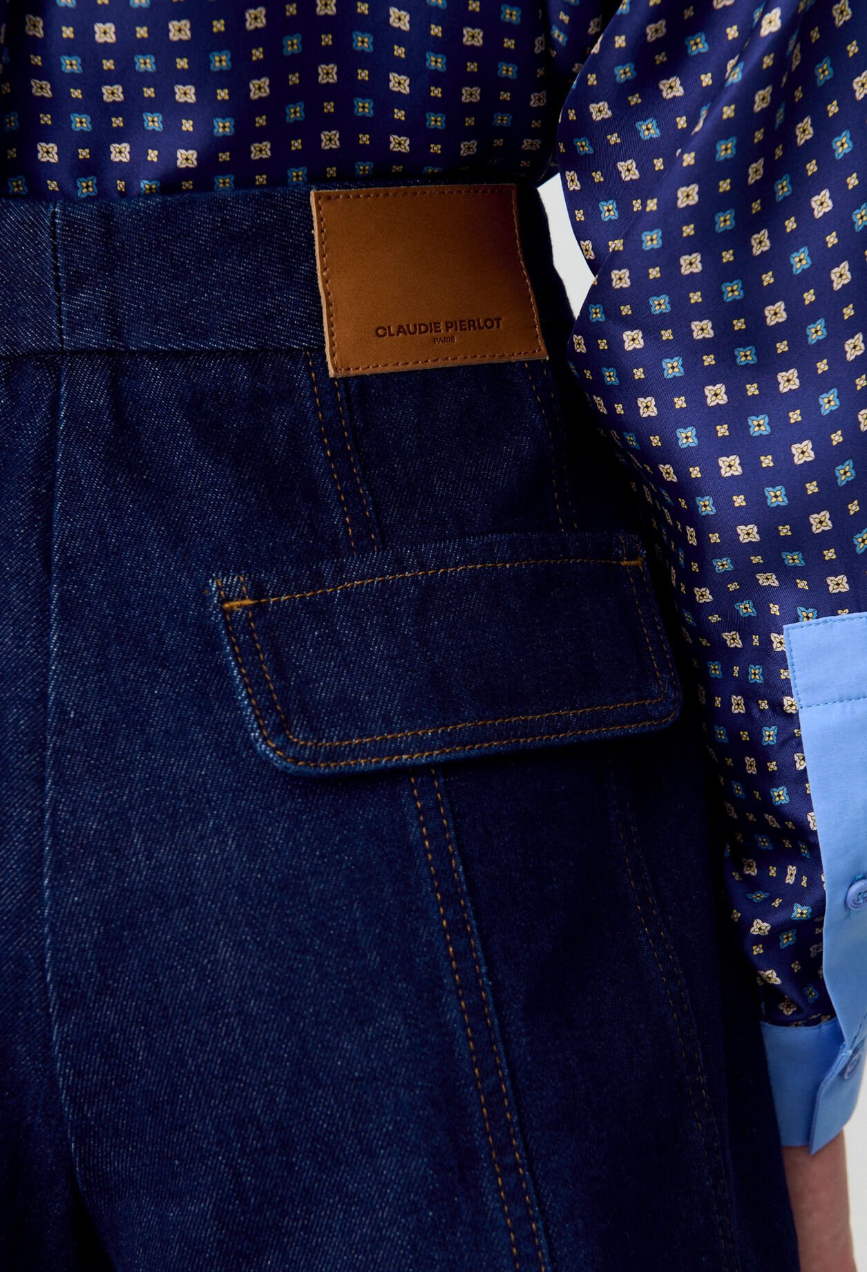Short court denim brut
