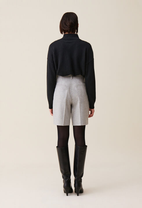 Light grey straight Bermuda