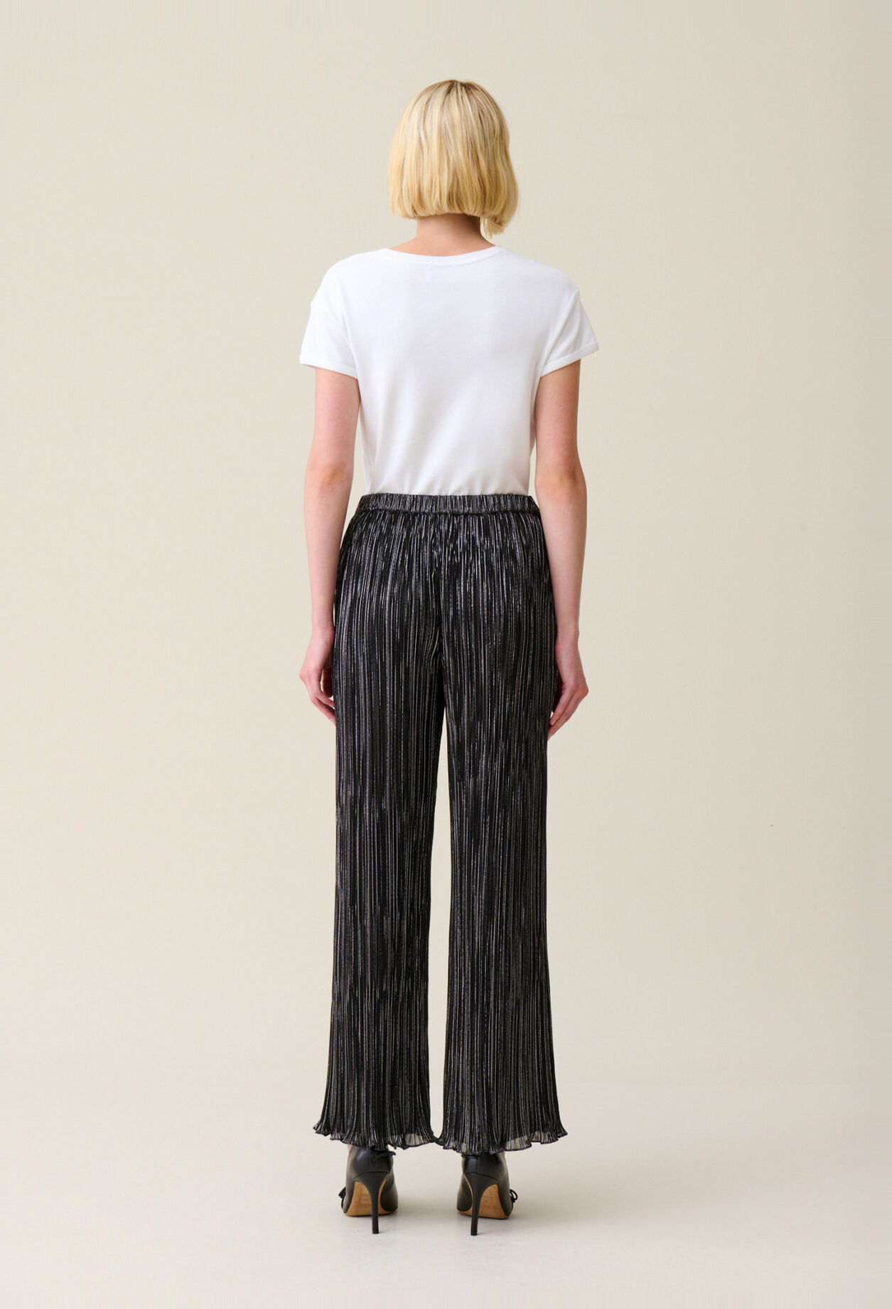 Silberne plissierte Hose