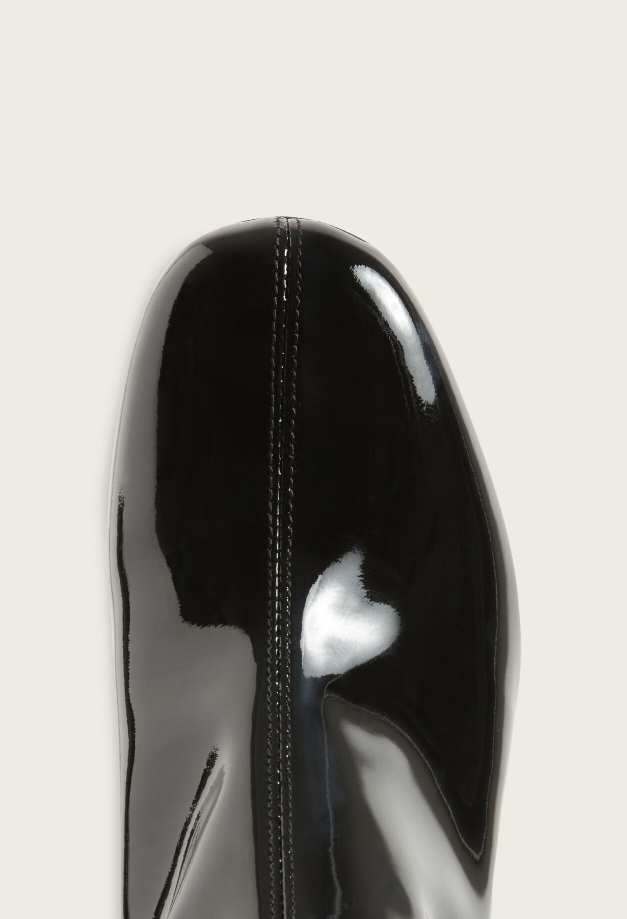 Schwarze Lackstiefeletten