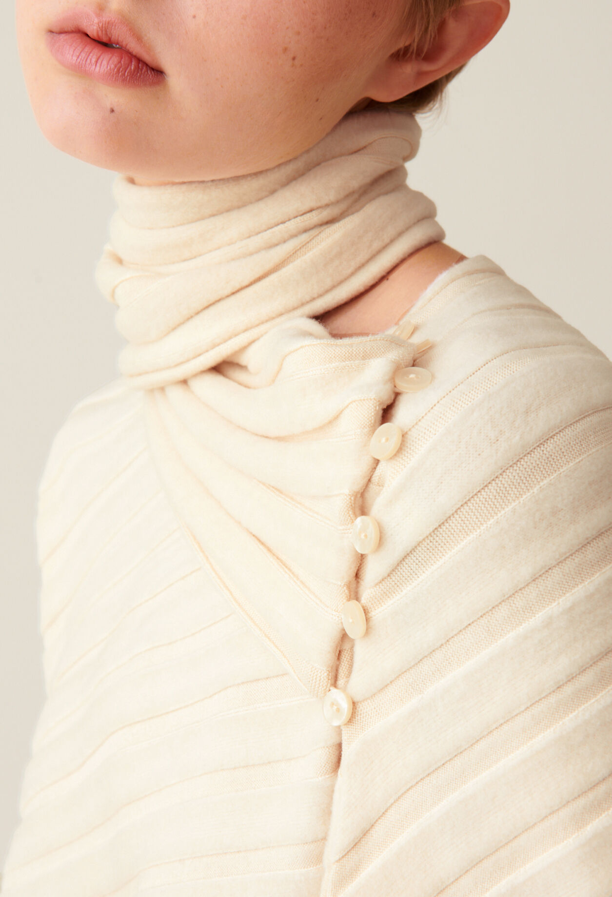 Abnehmbarer Schalpullover